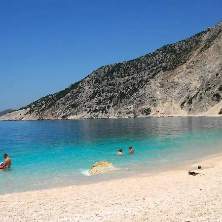 Albatross Trapezaki (Kefalonia)