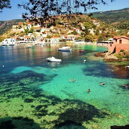 Albatross Trapezaki (Kefalonia)
